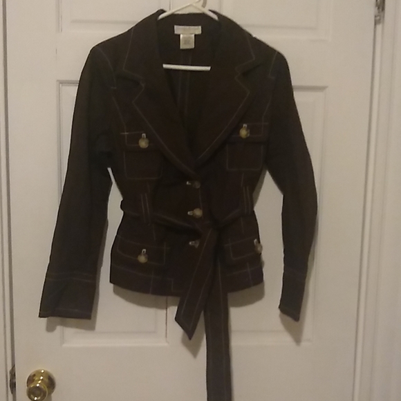 Light weight jacket with belt - Picture 1 of 1
